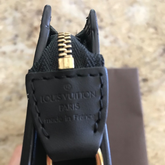 LOUIS VUITTON EPI POCHETTE WRISTLET NEVER USED GORGEOUS - Picture 8 of 12